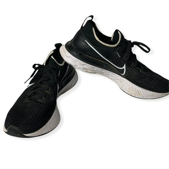 Nike Other - Nike React Infinity Run Flyknit lace up sneakers size 8